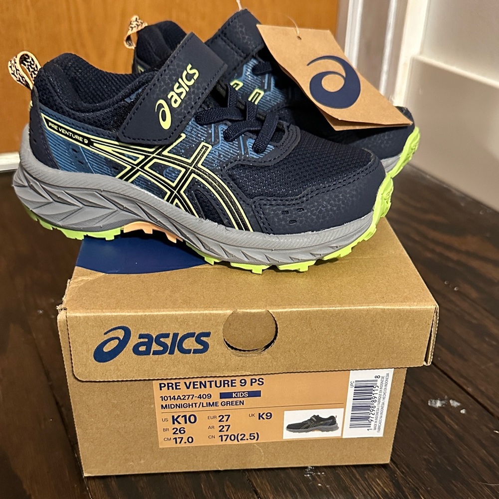 Asics Kids Trail Sneaker in Midnight and Lime